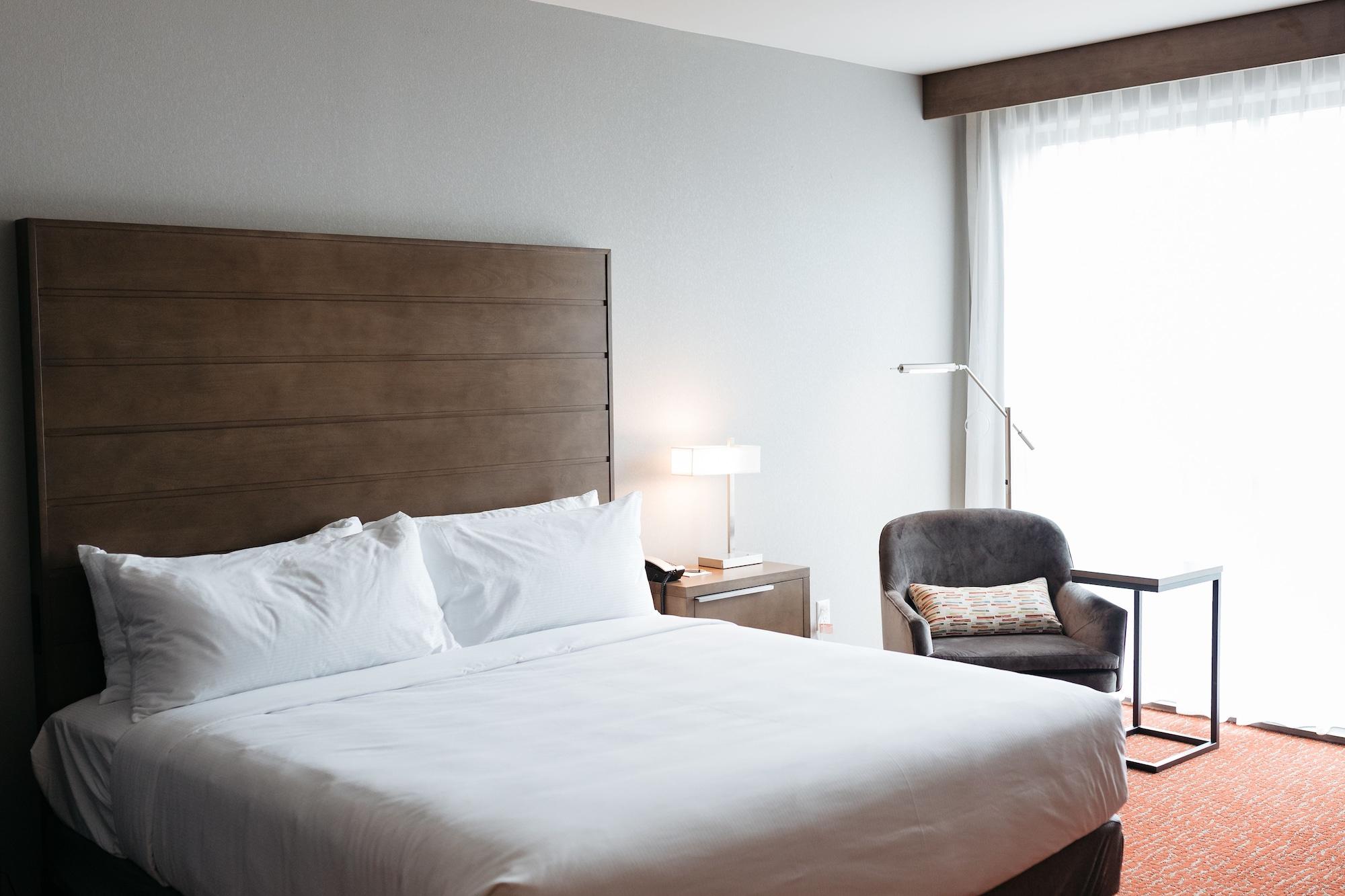 Revel Hotel, Tapestry Collection By Hilton Urbandale Exterior foto