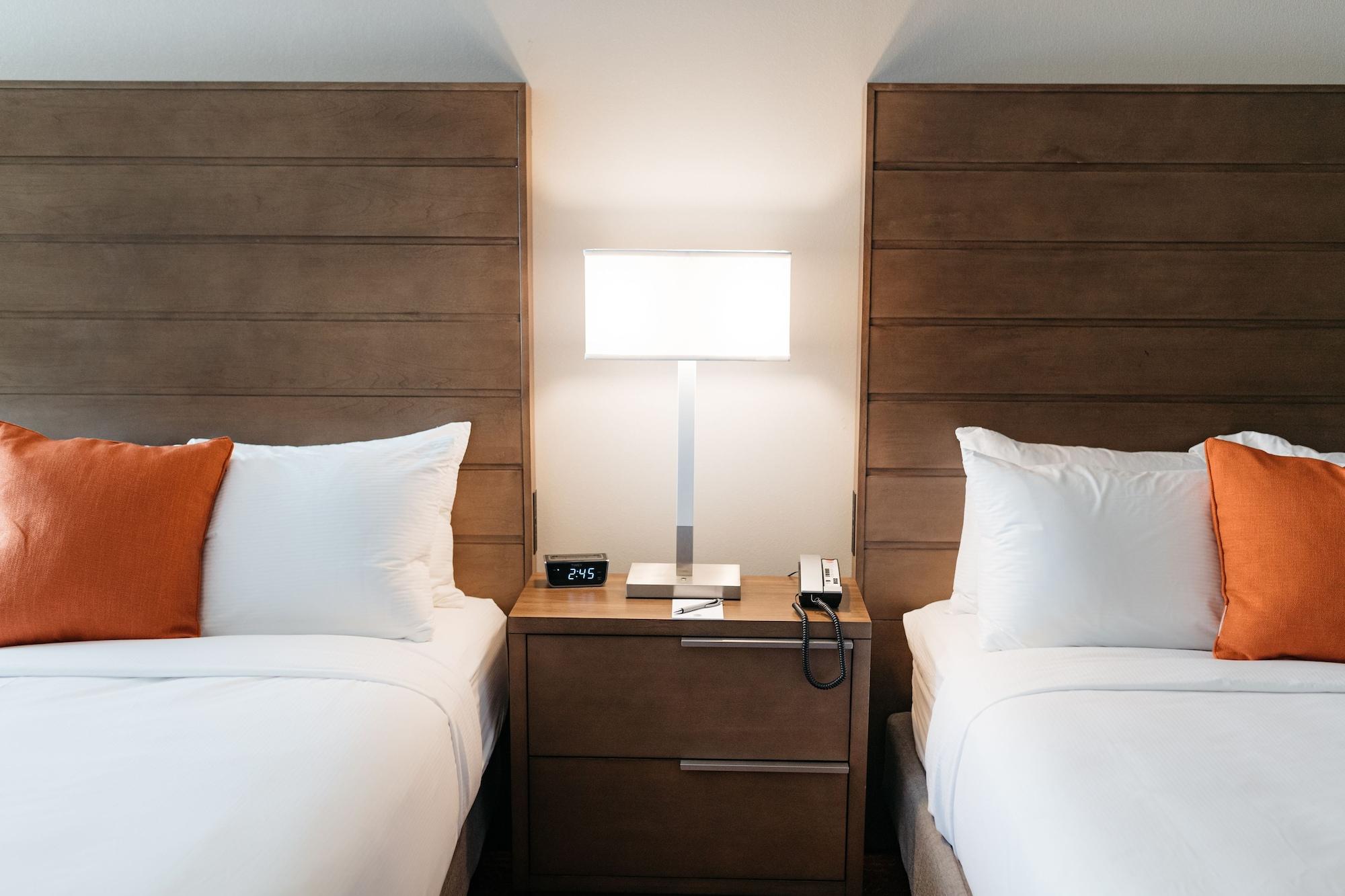 Revel Hotel, Tapestry Collection By Hilton Urbandale Exterior foto