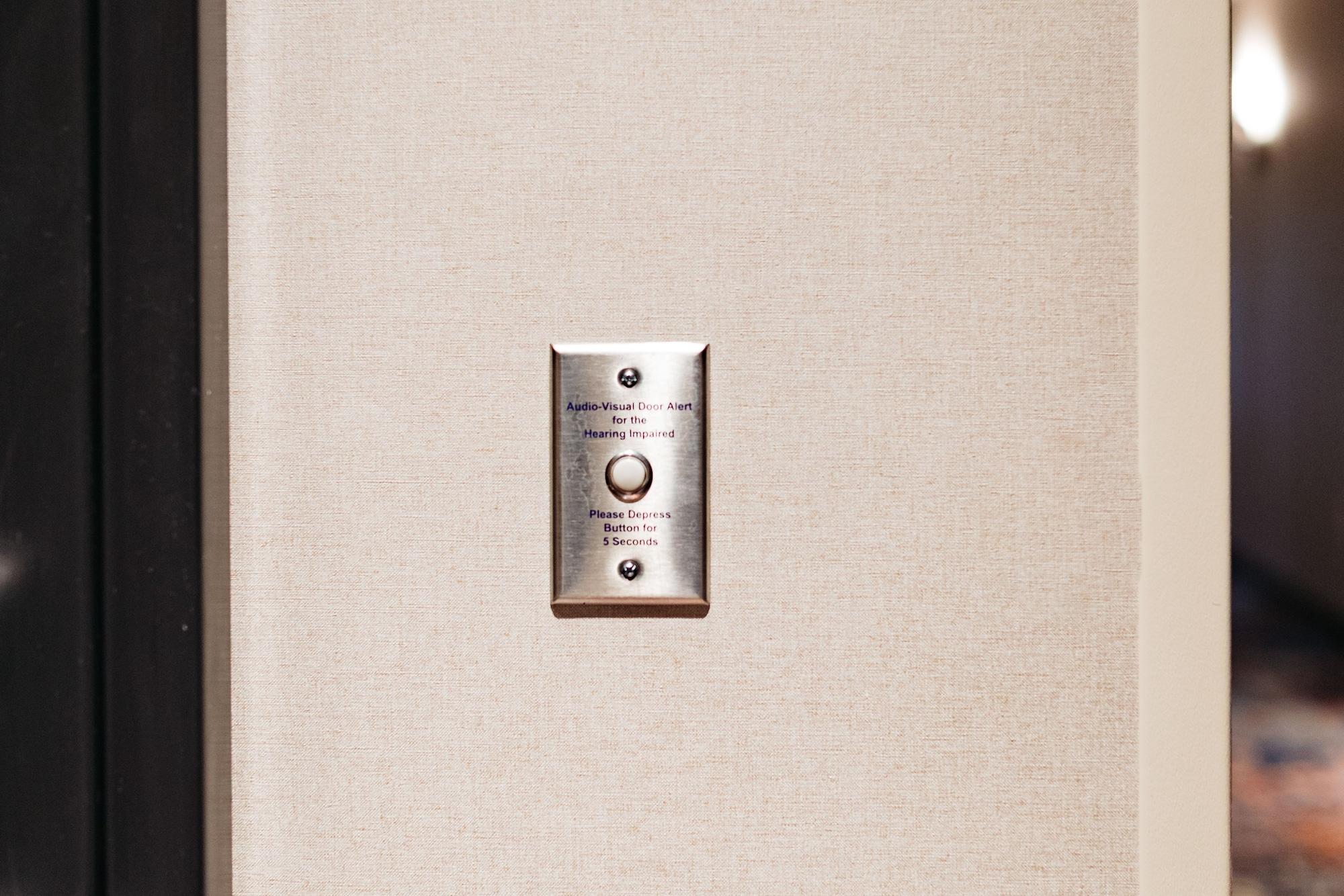 Revel Hotel, Tapestry Collection By Hilton Urbandale Exterior foto